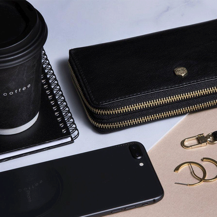 jekyll-_-hide-double-zip-wristlet-purse-black4.png